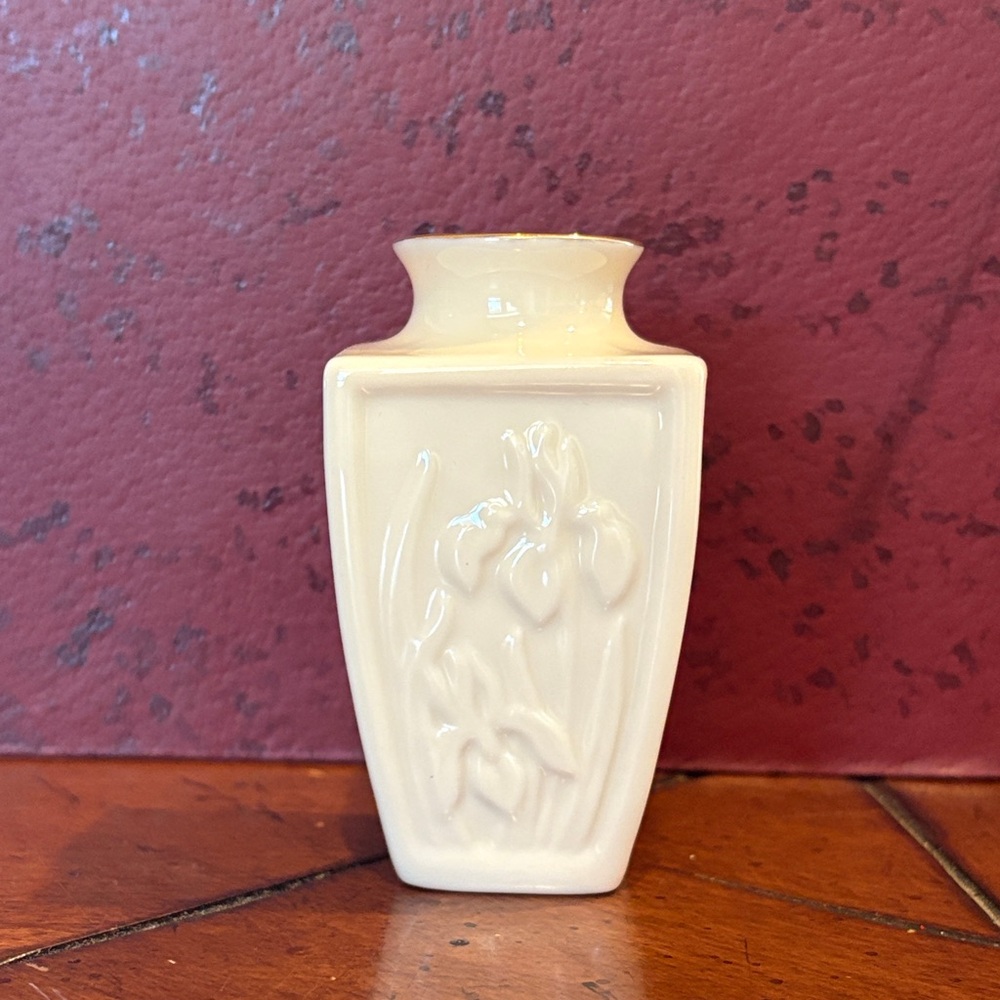 Lenox Iris 3" Miniature Bud Vase, Embossed With Gold Trim Vintage USA